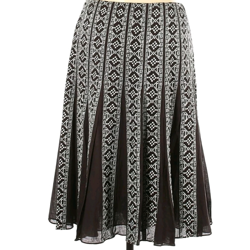 Ann Taylor Brown/White Embroidered Pleated Midi Skirt Size 2